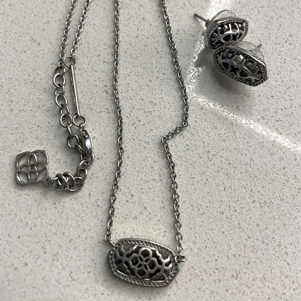 Kendra Scott Studs and Necklace